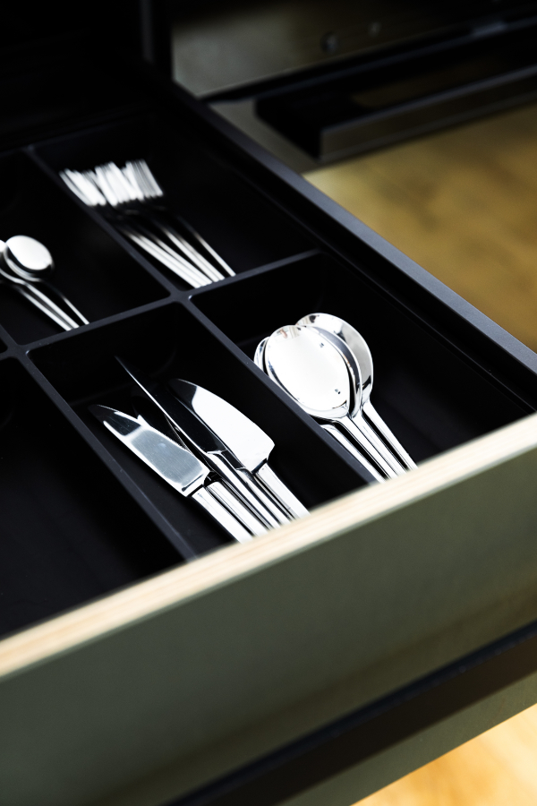 keep-module-kitchen-cutlery-insert-in-black